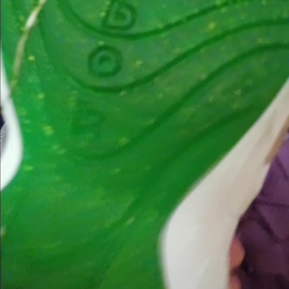 Allen Iverson questions sneakers - Picture 12 of 13